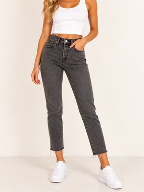Levi’s Wedgie W23 High Rise Icon Fit Gray Jeans Women’s Crop Frayed Hem Premium